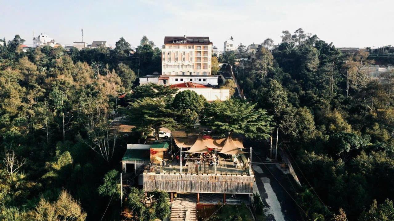 Memories Hotel Bảo Lộc Exterior foto